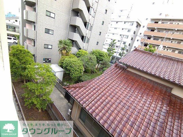 眺望　ベランダ側　３階から見た景観