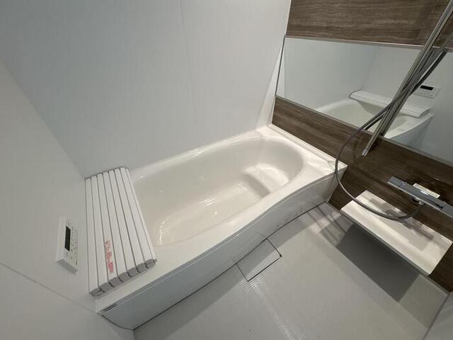 バス・シャワールーム　浴室