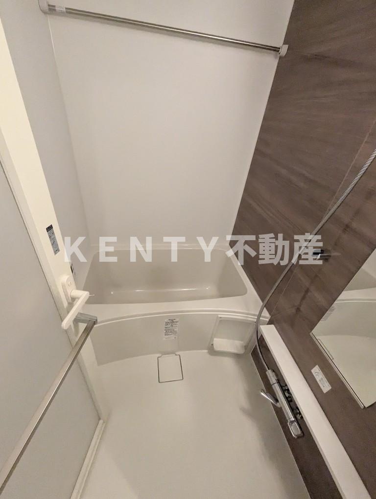 バス・シャワールーム　落ち着いた空間のお風呂です