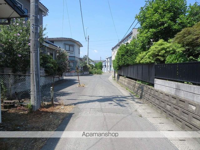 その他　周辺道路（その他）まで0m