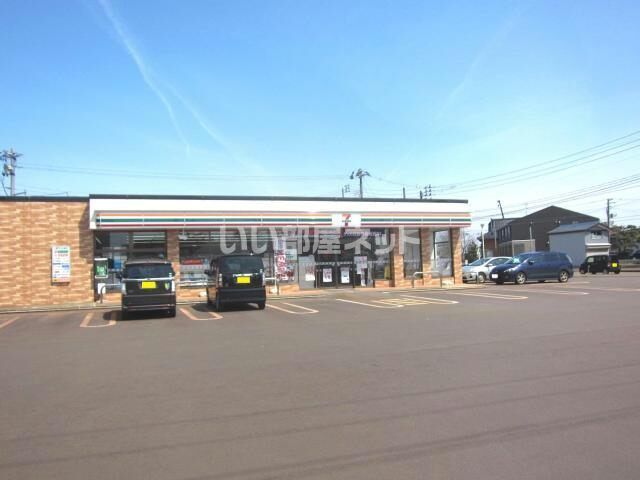 コンビニ　セブンレブン（コンビニ）まで1325m