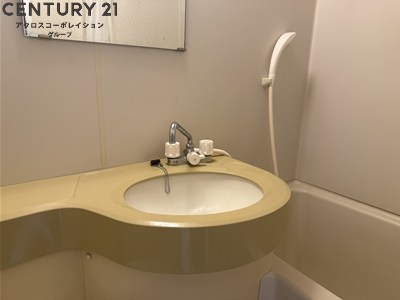 洗面設備　浴室内に洗面台付き！