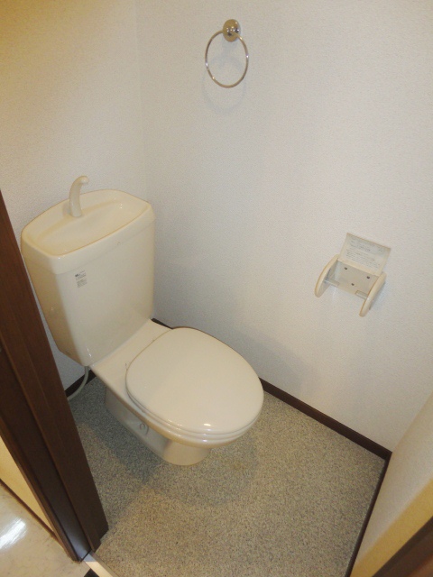 トイレ　コンパクトで使いやすいトイレです