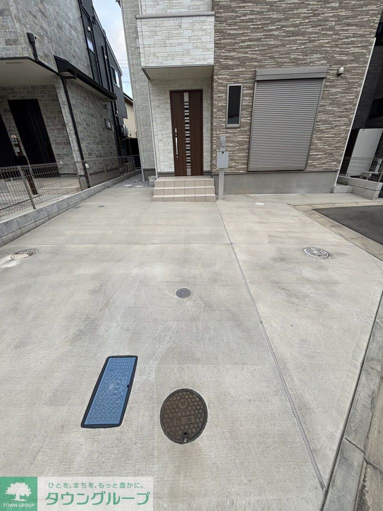 駐車場　駐車場