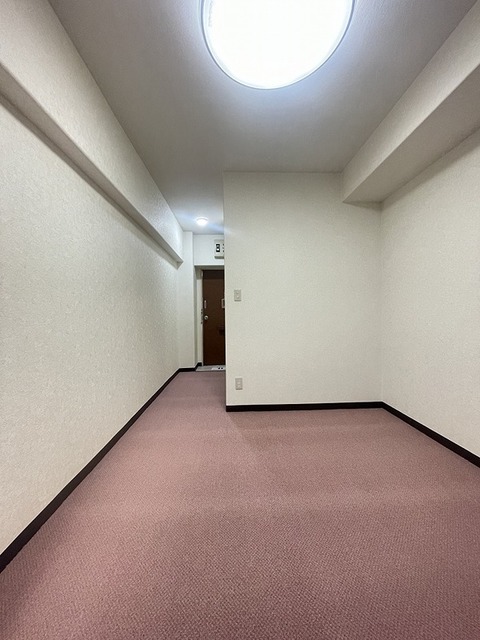 居室・リビング　室内