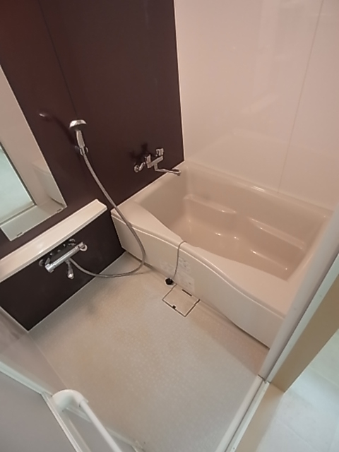 バス・シャワールーム　バスルーム