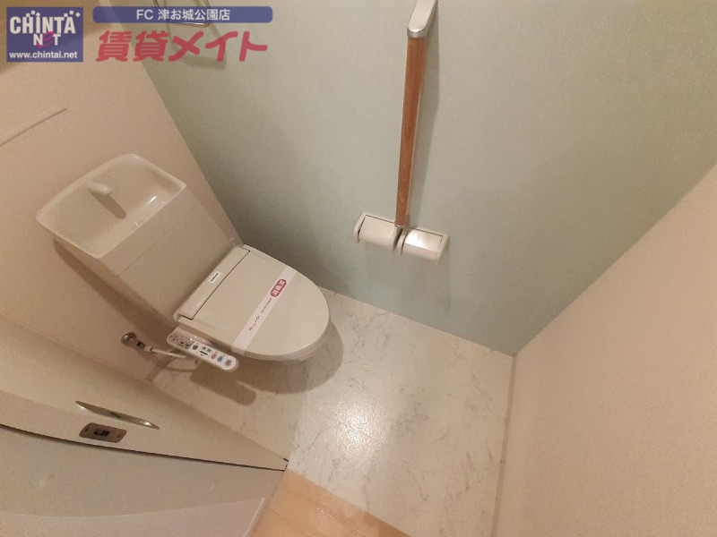 トイレ　同型別室のお写真です