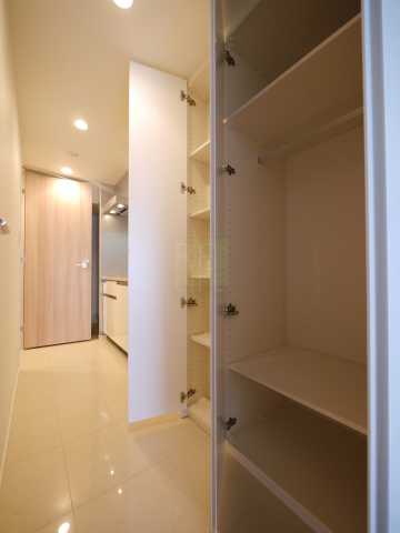 収納　セントラルプレイス新宿御苑前