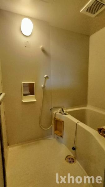 バス・シャワールーム　ゆったり過ごせるお風呂です