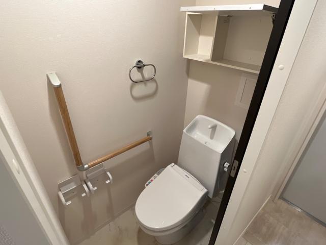 トイレ　トイレ