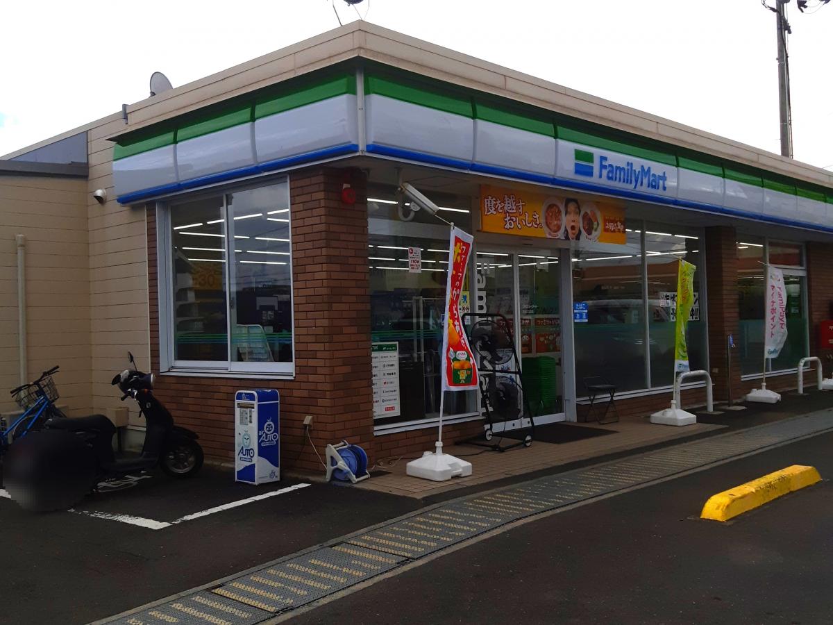 コンビニ　ファミリーマート 高松太田店（コンビニ）まで1288m