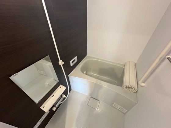 バス・シャワールーム　※別部屋の写真です