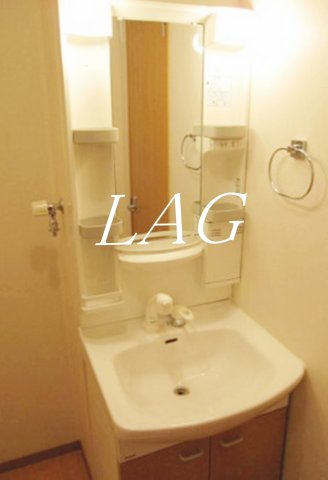 洗面設備　独立洗面台です。