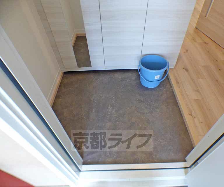 玄関　お洒落な雰囲気の玄関です。