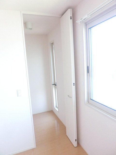 収納　広々としたウォークインクローゼット