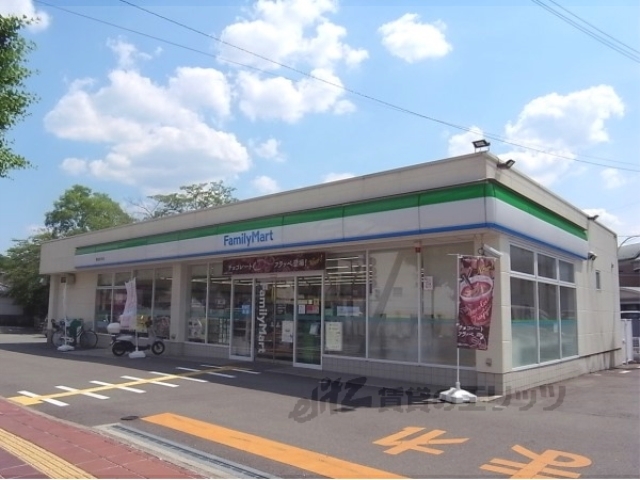 コンビニ　ファミリーマート亀岡追分町店（コンビニ）まで1100m
