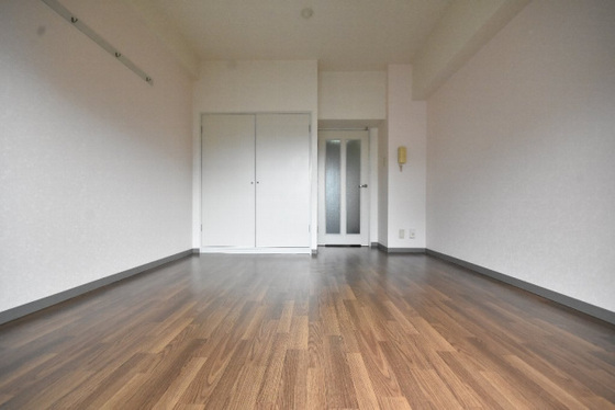 居室・リビング　※掲載写真は同マンション別部屋参考写真となります。