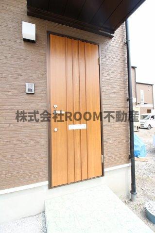 玄関　収納もある玄関です