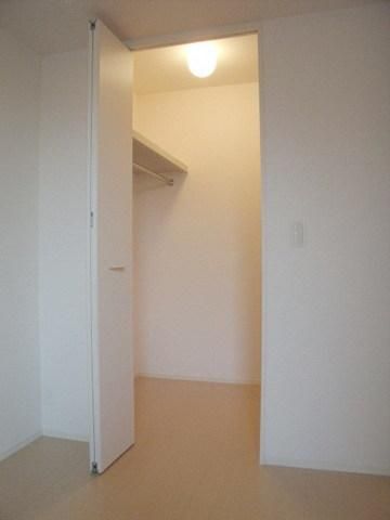 その他設備　広々ウォークインクローゼット