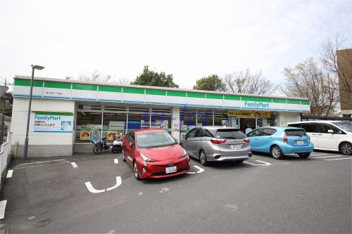 コンビニ　ファミリーマート 南山田三丁目店（コンビニ）まで1668m