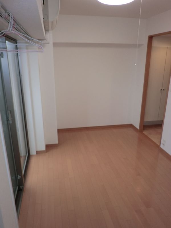 居室・リビング　☆明るい居間☆