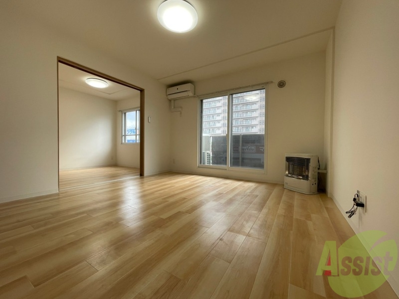 居室・リビング　広くてキレイなお部屋が広がっていて、充実した生活が送れそう。