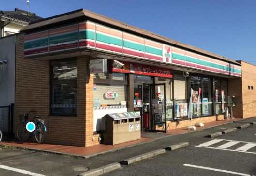 コンビニ　セブンイレブン 成田本三里塚店（コンビニ）まで623m
