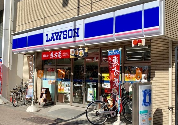 コンビニ　ローソン月島駅前店（コンビニ）まで160m