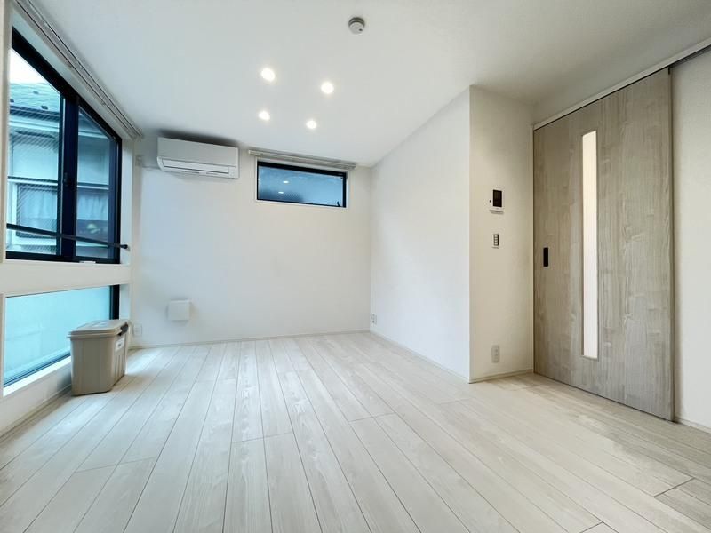 居室・リビング　ゆったり過ごせる居間です