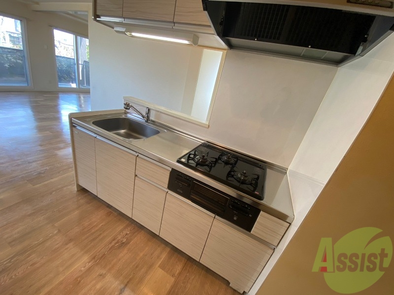 キッチン　キッチンは調理スペースもあり料理がはかどりそうです。