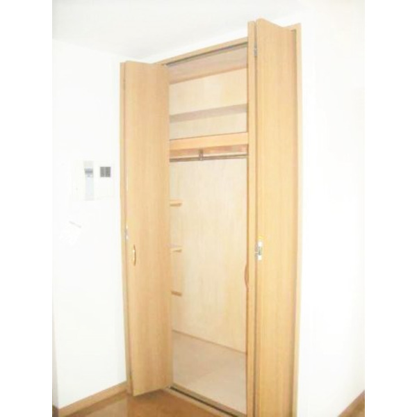 収納　Ｃｒｅｓｔ本郷