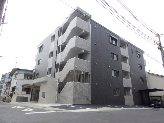 建物外観　２月完成