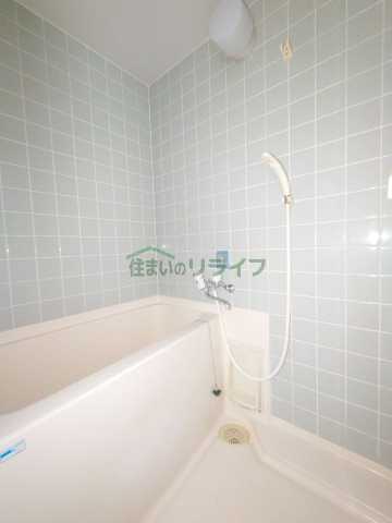 バス・シャワールーム　別部屋の参考写真です