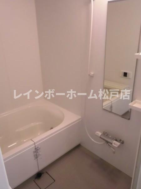 バス・シャワールーム　日々の疲れを癒すお風呂付です