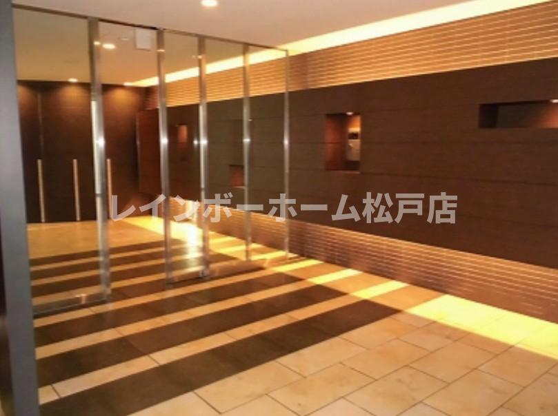 エントランス　清潔なエントランスです