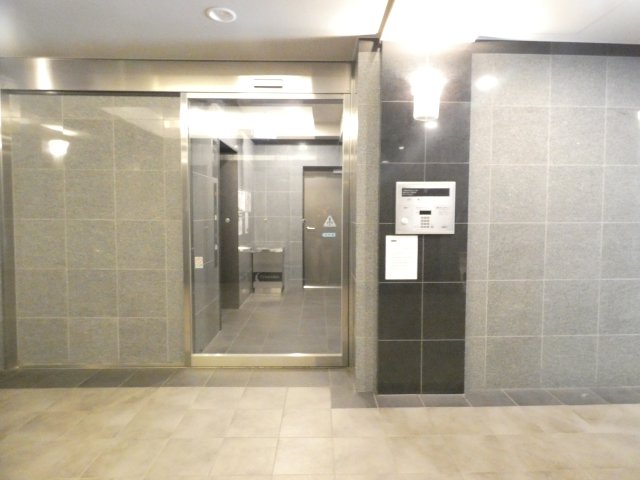 エントランス　エントランス