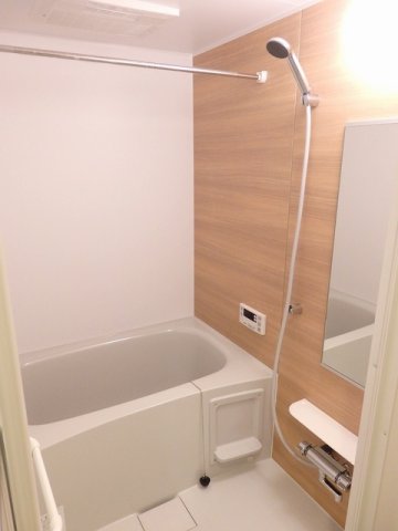 バス・シャワールーム　落ち着いた空間のお風呂です