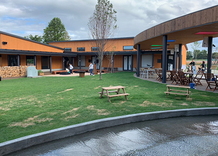 ショッピングセンター　BRANCH札幌月寒（ショッピングセンター）まで1865m