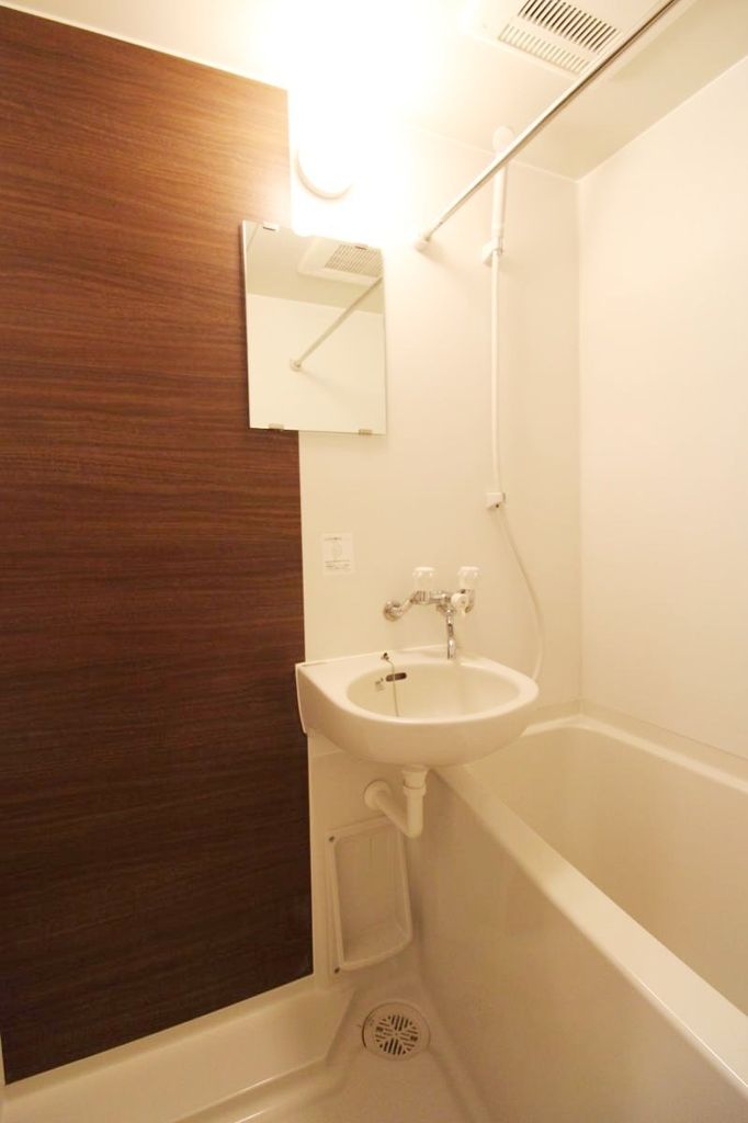 バス・シャワールーム　バス