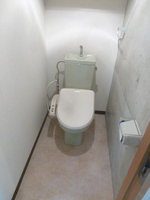 トイレ　※別部屋参考写真