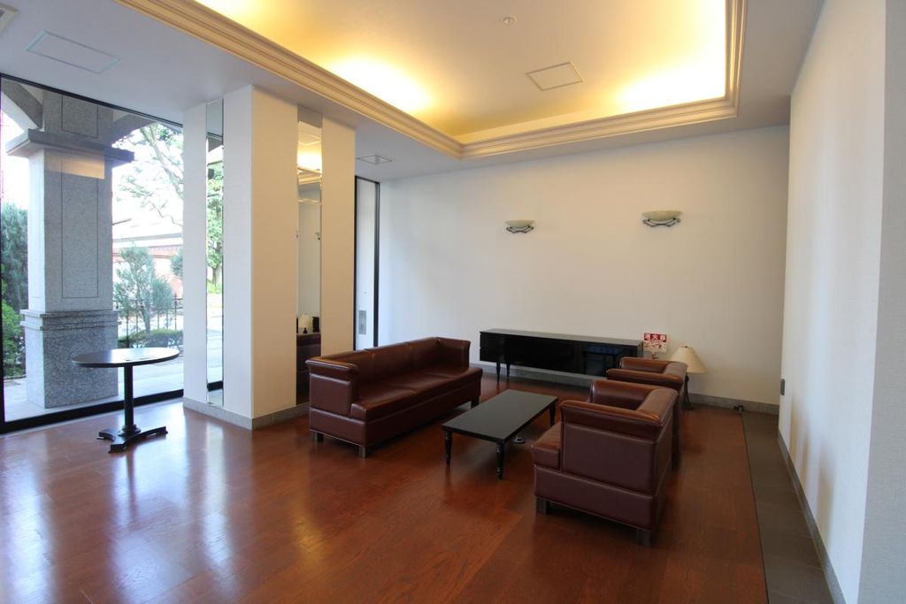 エントランス　リビング/居室