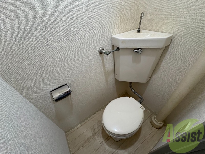 トイレ　こちらはトイレです。清潔感があり、安心して使用できます。