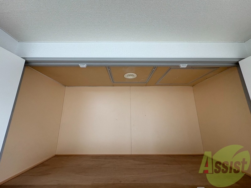 収納　寝室の収納です。部屋がすっきり片付きます。