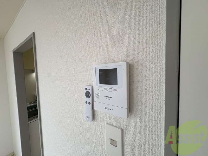 セキュリティ　ＴＶモニター付インターホンです。来客者の顔が見えるので安心！