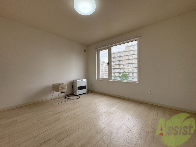 居室・リビング　広くてキレイなお部屋が広がっていて、充実した生活が送れそう。