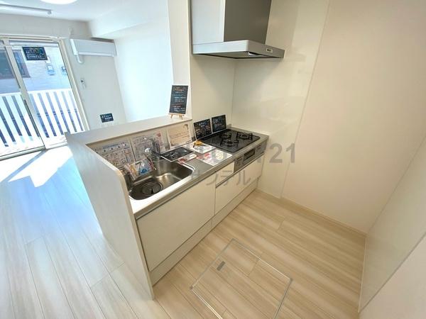 キッチン　床下収納なし