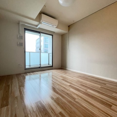 居室・リビング　同仕様タイプです