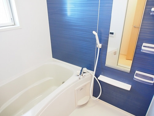 バス・シャワールーム　追い焚き機能付き