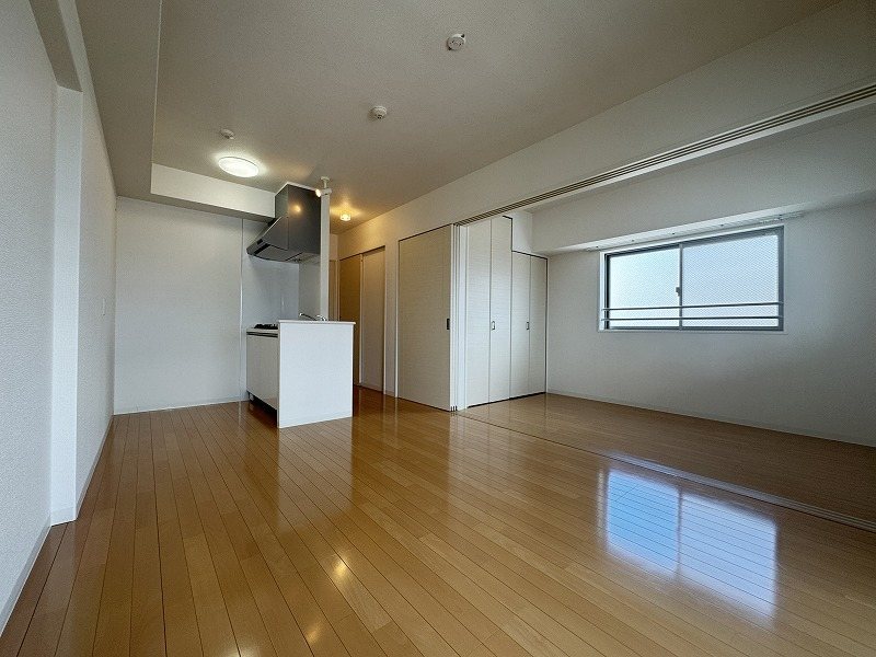 居室・リビング　※掲載情報と物件の現況が異なる場合、現況を優先するものとしま