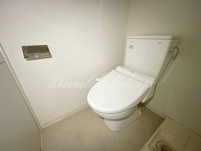 トイレ　温水洗浄便座付き♪